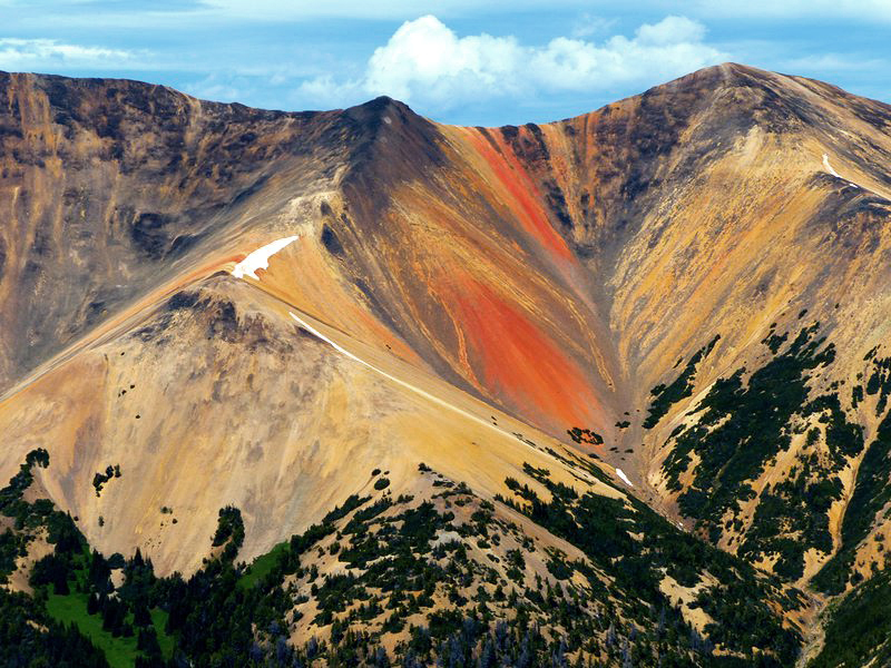 Rainbow Mtns